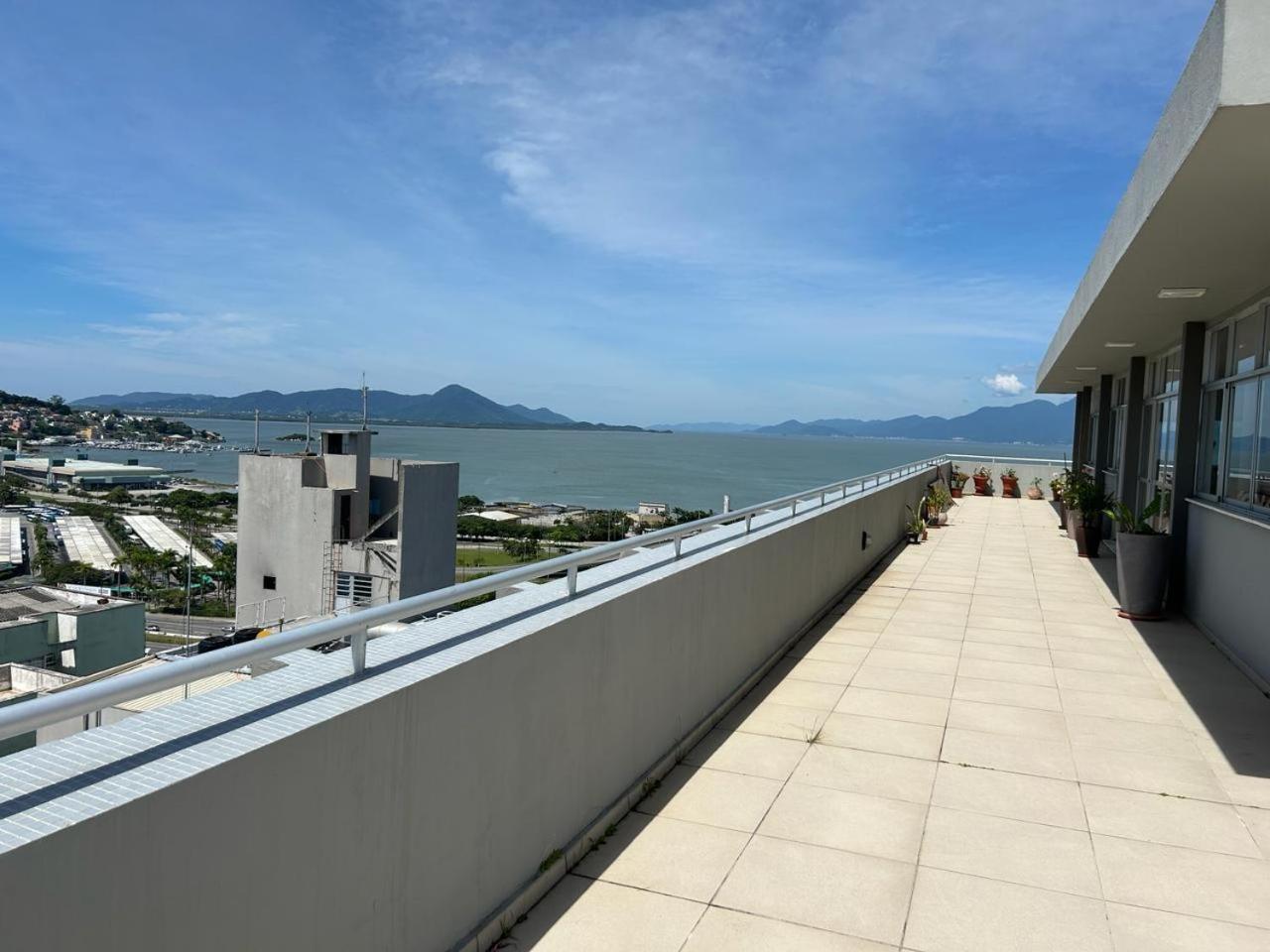 Proximo Dos Melhores Hoteis Do Centro, 2 Quartos, Portaria 24H ฟลอเรียนอโปลิส ภายนอก รูปภาพ